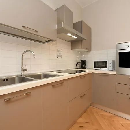 Living 12 - E Duomo A Pochi Passi Apartment Salo
